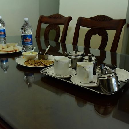 The Mayflower Hotel Gurgaon Dış mekan fotoğraf