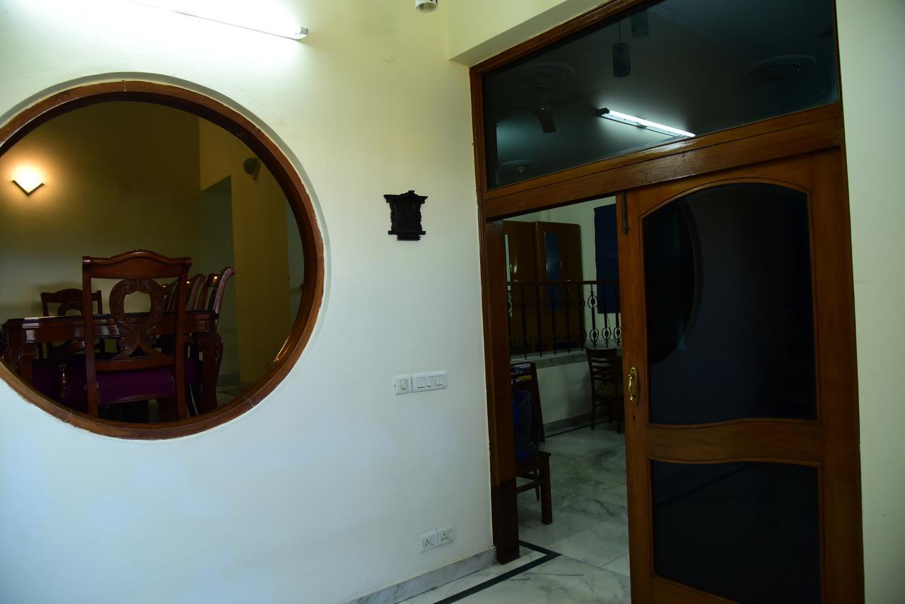 The Mayflower Hotel Gurgaon Dış mekan fotoğraf