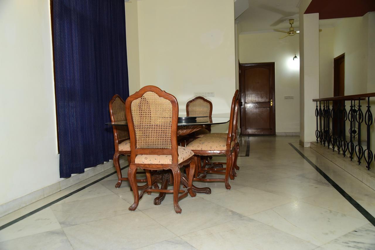 The Mayflower Hotel Gurgaon Dış mekan fotoğraf