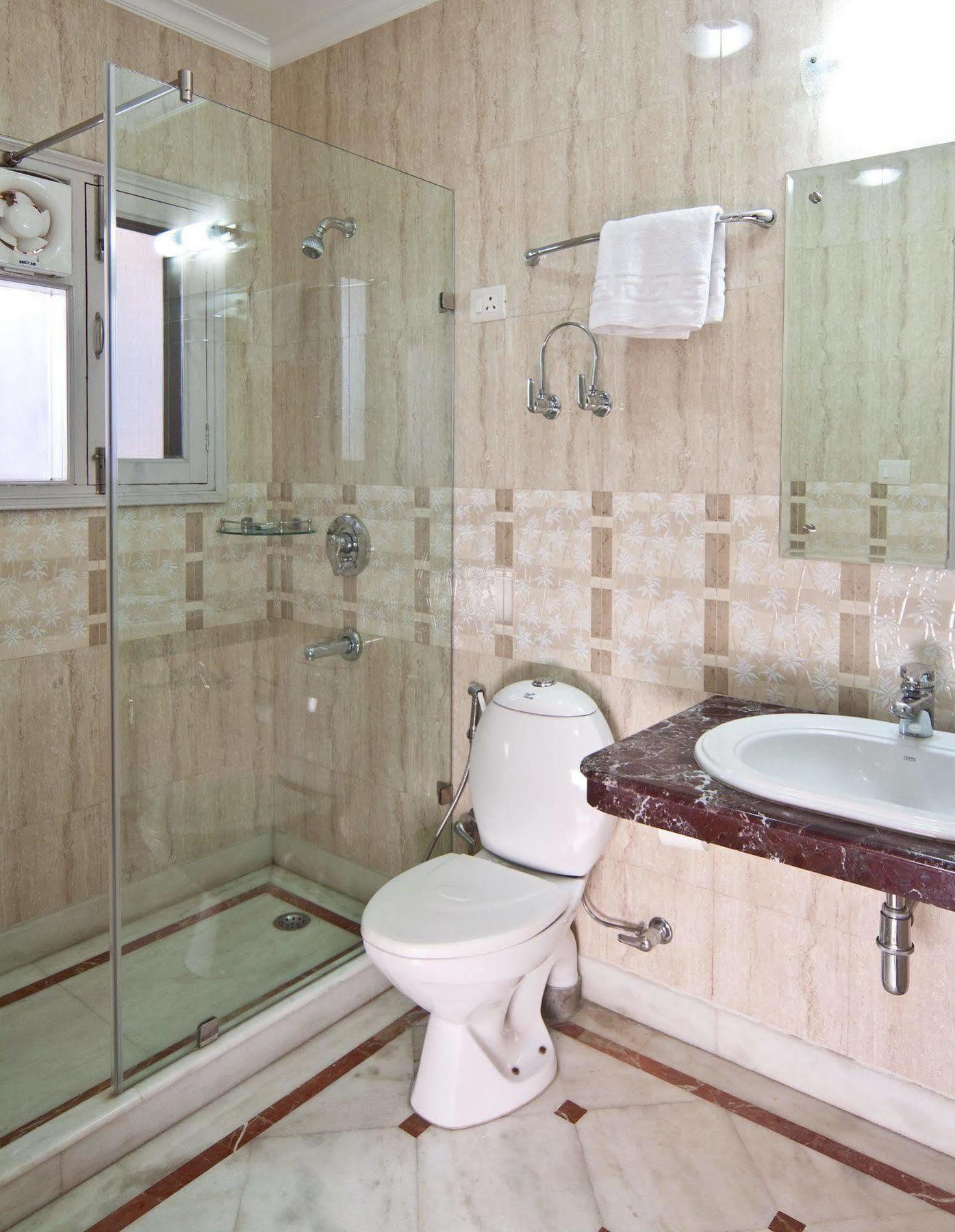 The Mayflower Hotel Gurgaon Dış mekan fotoğraf