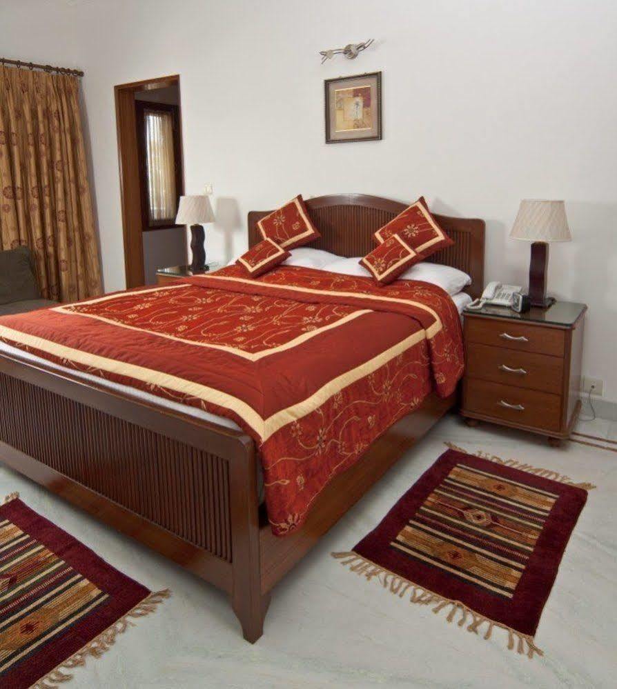The Mayflower Hotel Gurgaon Dış mekan fotoğraf