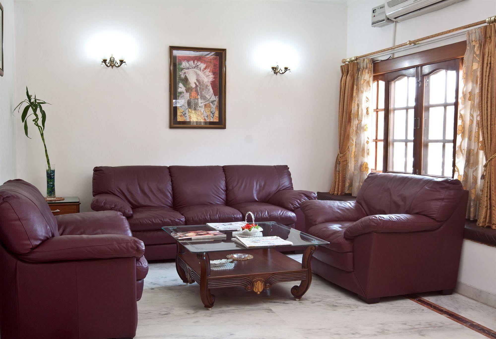 The Mayflower Hotel Gurgaon Dış mekan fotoğraf